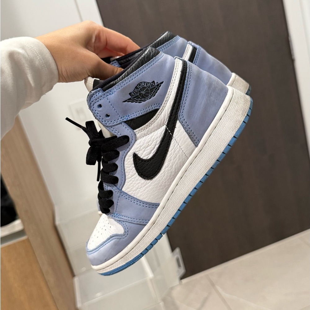 Jordan University Blue 1s